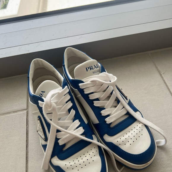 Prada Sneakers in excellent condition. - Picture 4 of 4